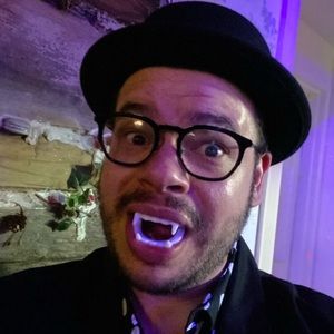 Meet your Posher, Jonathan